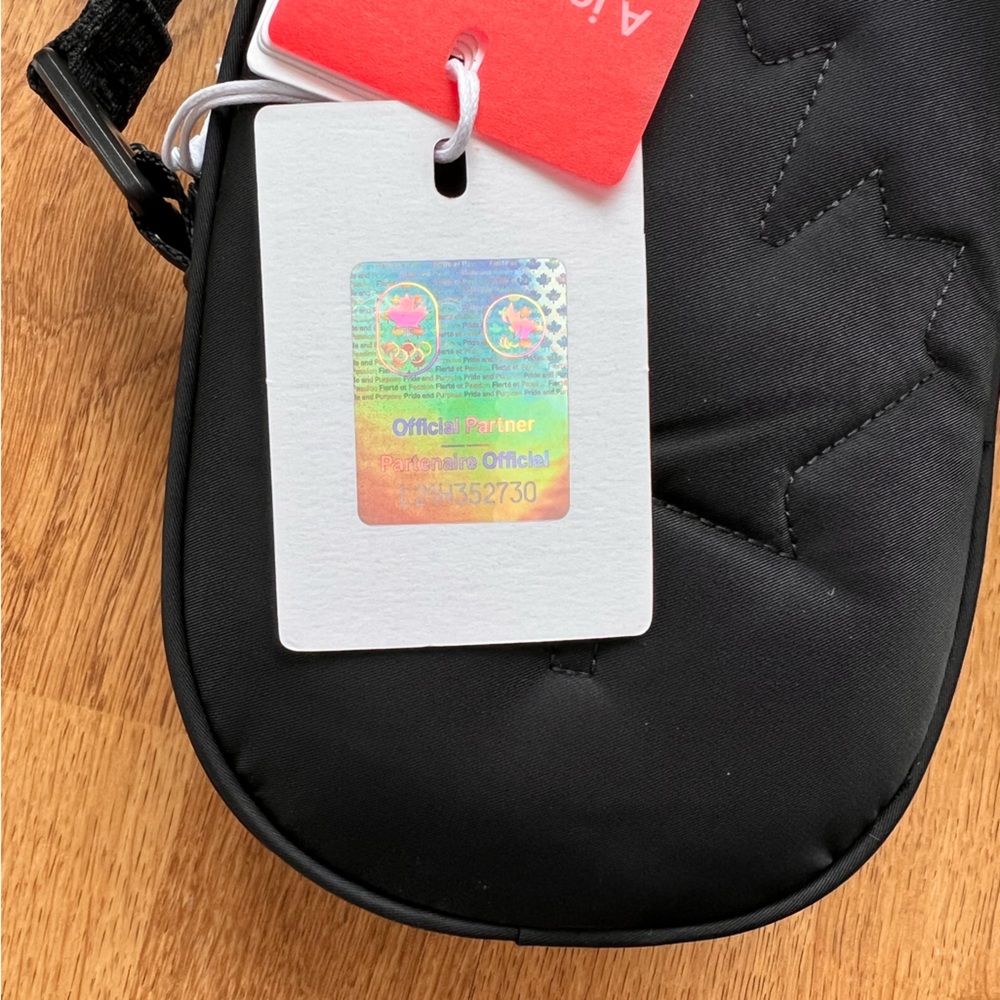 Lululemon Team Canada Future Legacy Crossbody Bag - Picture 11 of 11